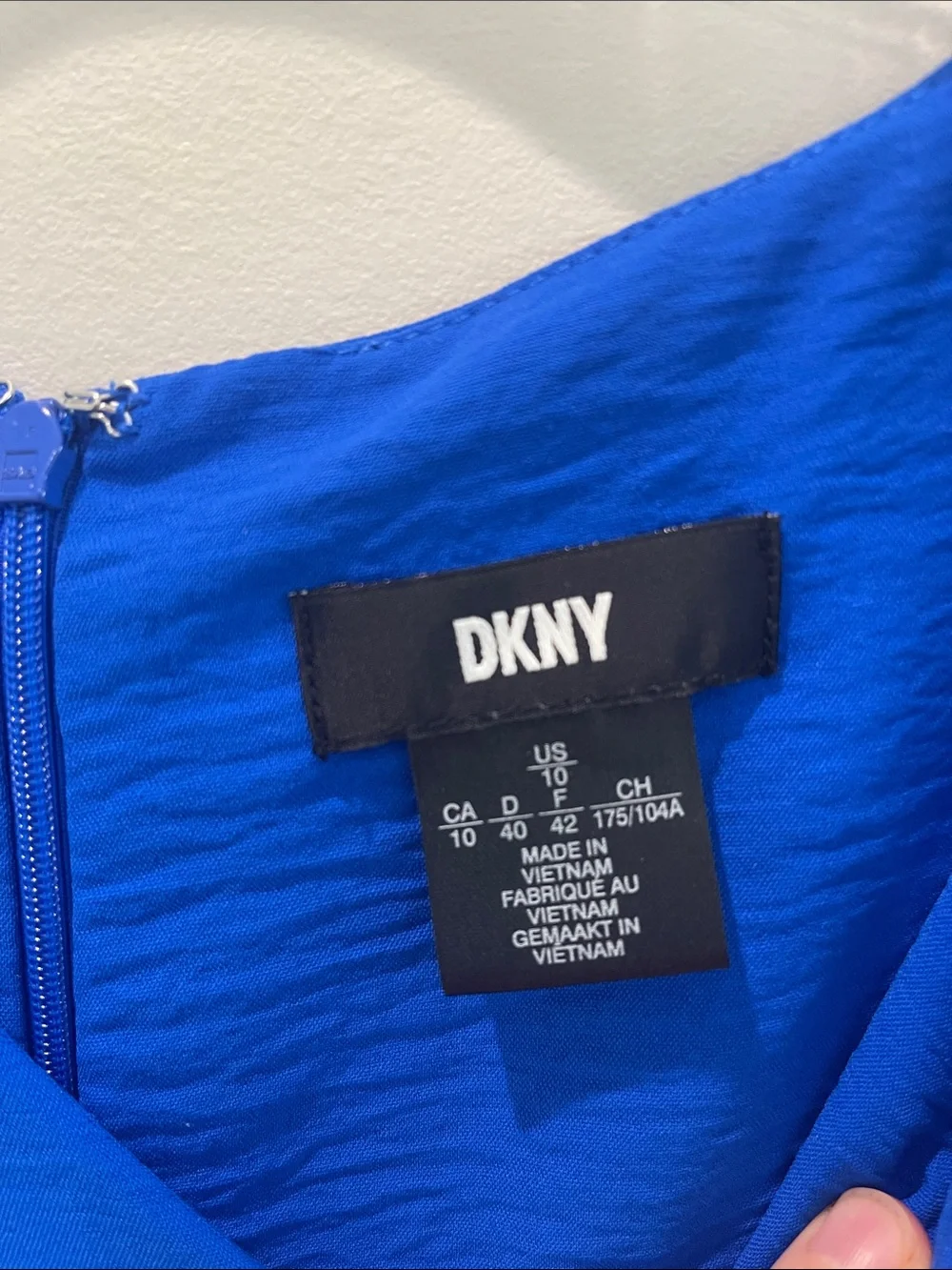 DKNY Size 10 V-Neck Midi Dress with belt - Picture 3 of 9